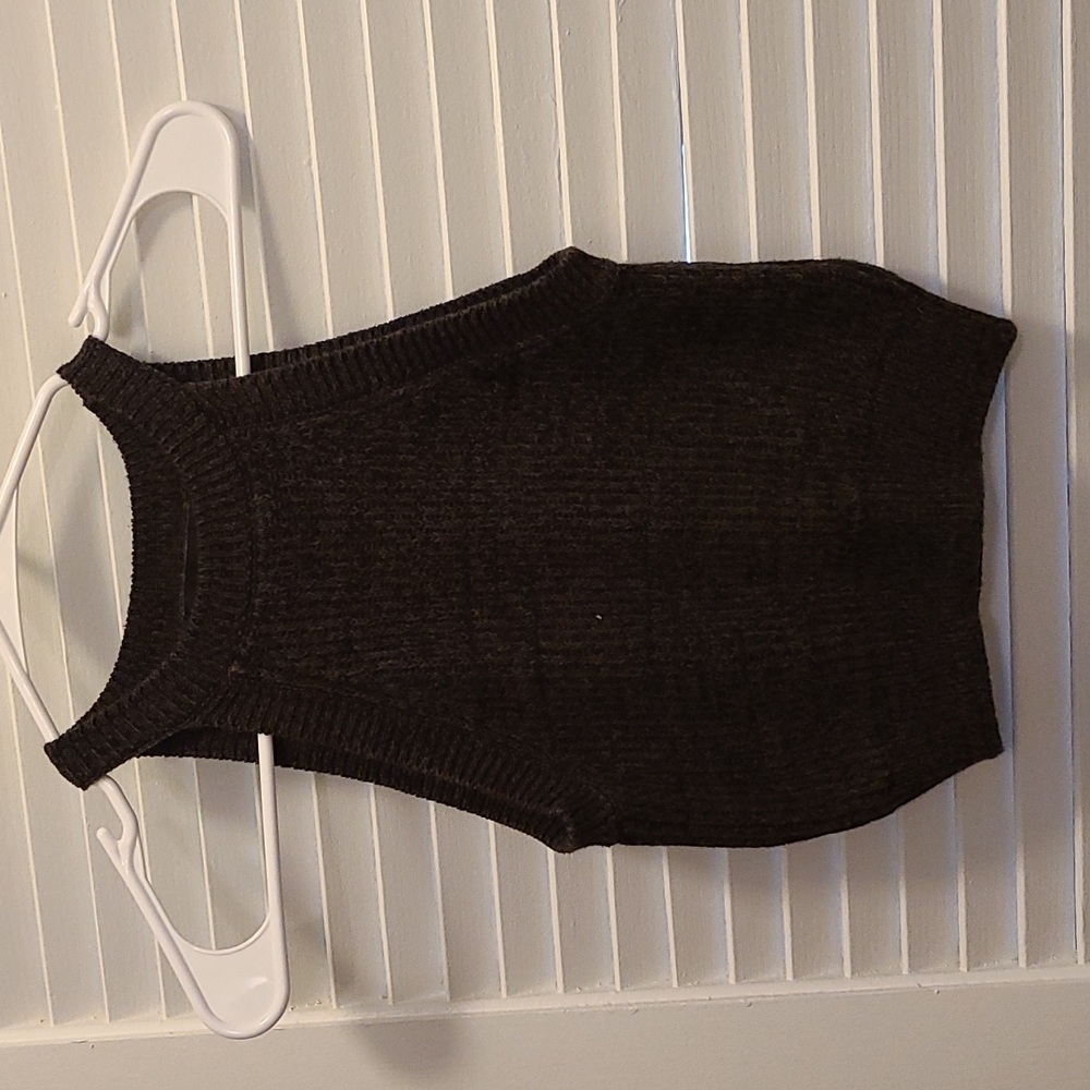 ** 3for$15** Crop top Size Small in Juniors.